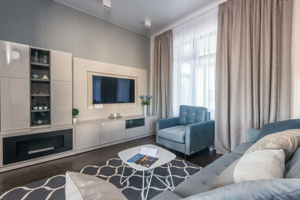 What are the top UK pet-friendly cafes to visit?